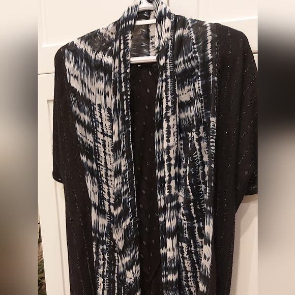 Alberto Makali cap sleeved shrug - Picture 2 of 11